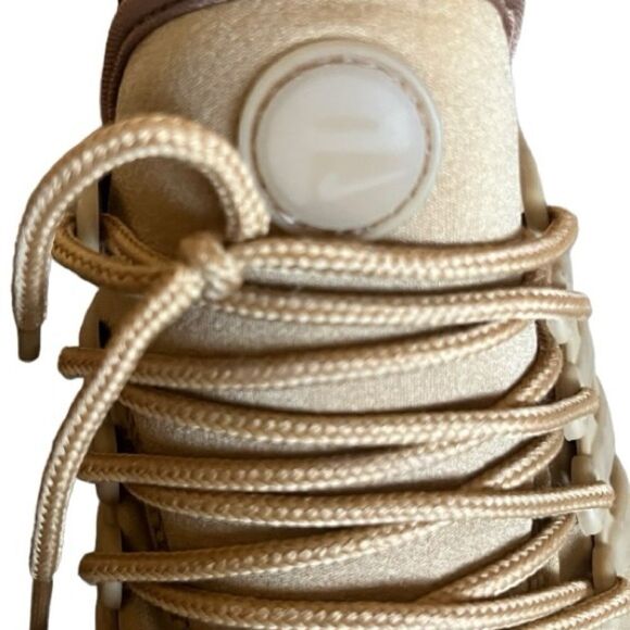 NIKE Wmns Air Presto 'Elemental Gold' - Picture 7 of 13